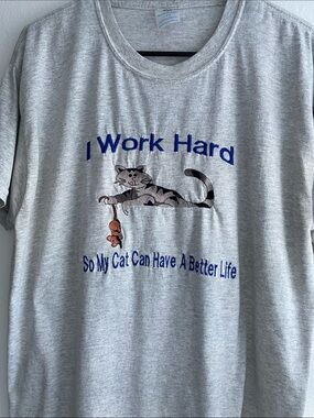 Vintage Funny Cute Meme Embroidered Gray Tee Cat Graphic “I Work Hard”